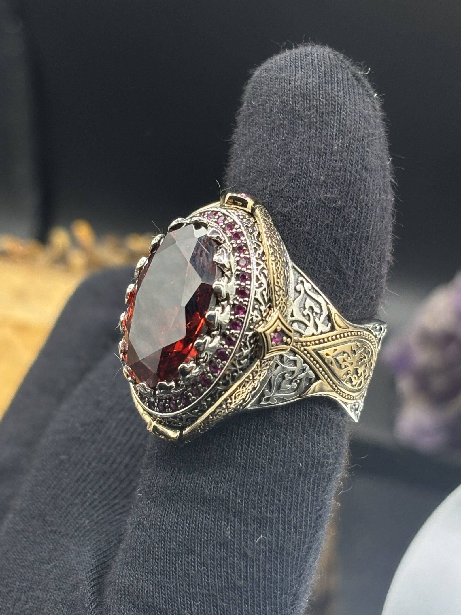 Özel Tasarım 925 Ayar Gümüş Kırmızı Zirkon Taşlı Erkek Yüzük – 24 gr | El İşçiliği