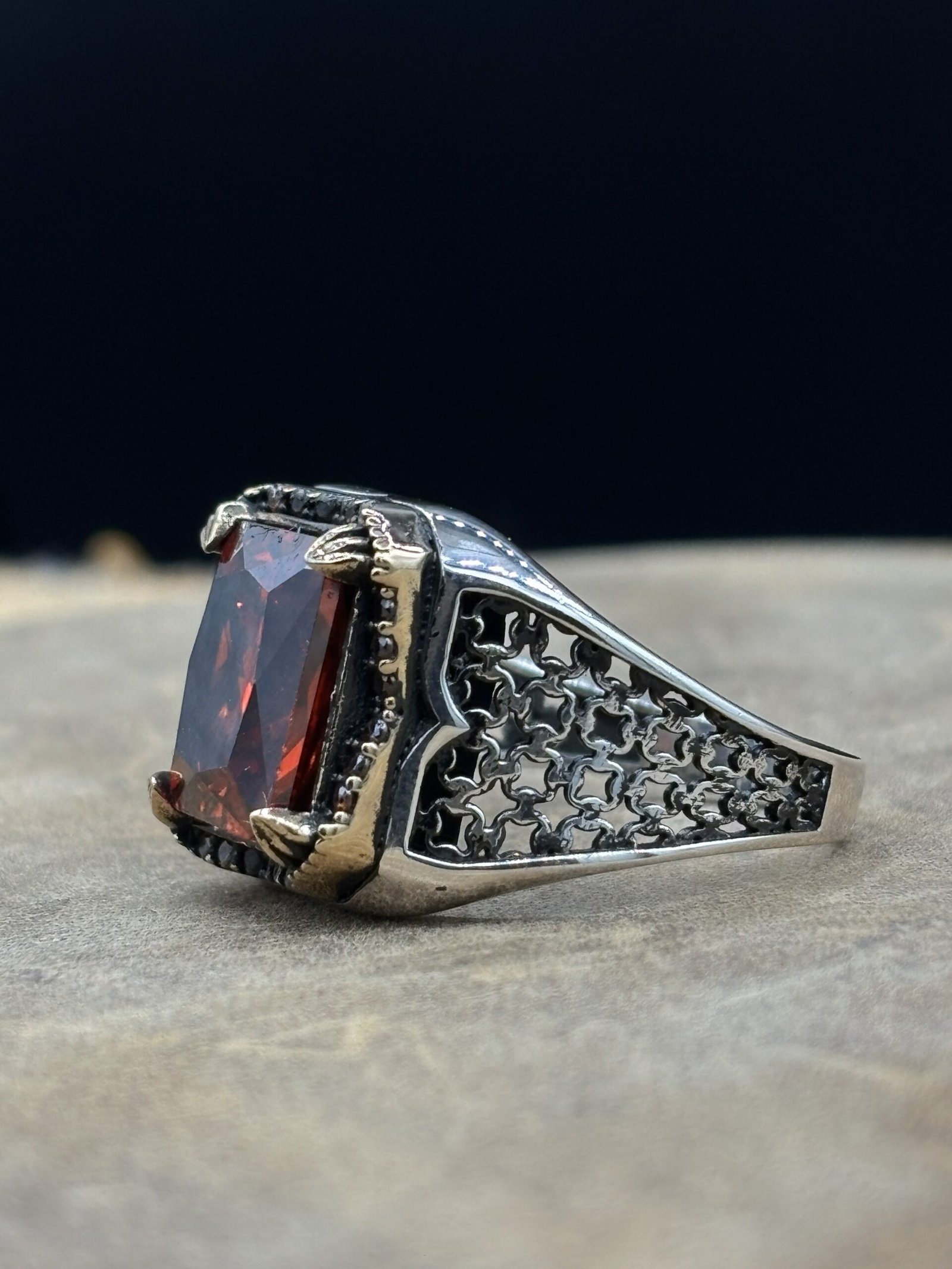 Erkek Kırmızı Zirkon Taşlı 925 Ayar Gümüş Yüzük – El İşçiliği, 12 Gram Özel Tasarım - Görsel 2