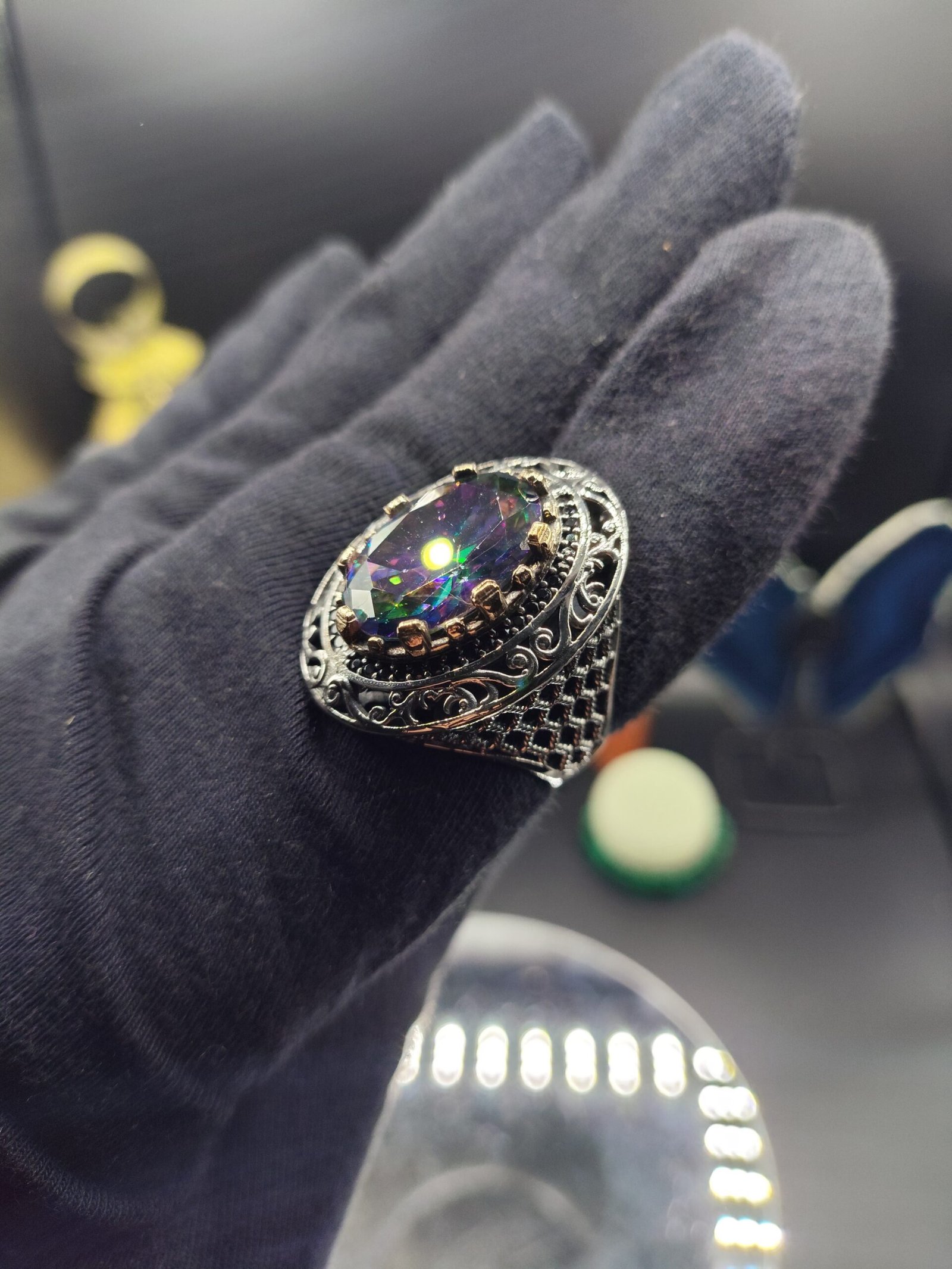 Erkek Mistik Topaz Taşlı 925 Ayar Gümüş Yüzük – El İşçiliği, 23 Gram Özel Tasarım