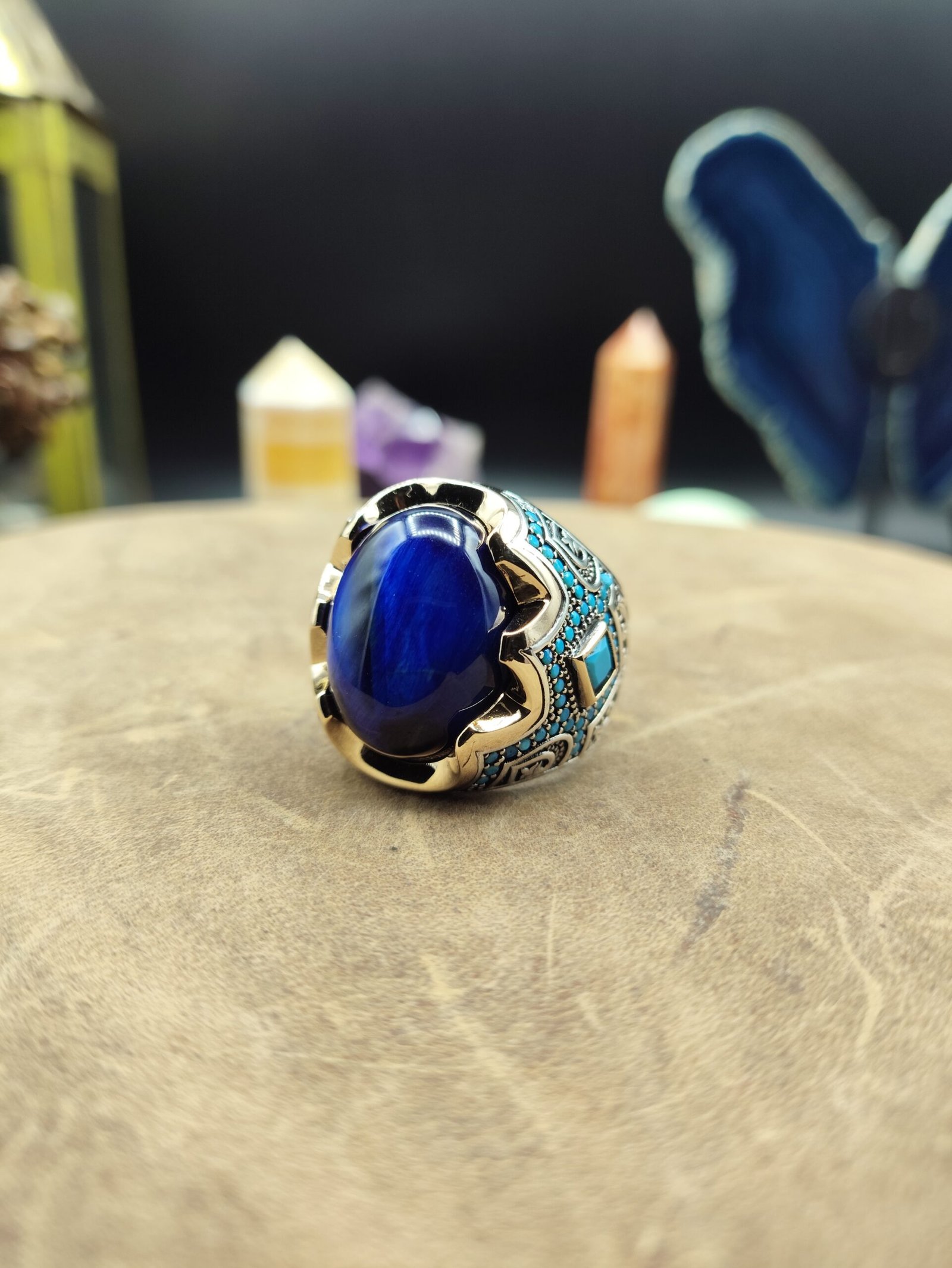 Erkek Mavi Kaplan Gözü Taşlı 925 Ayar Gümüş Yüzük – Yanları Zirkon İşlemeli, El İşçiliği, 20 Gram - Görsel 2
