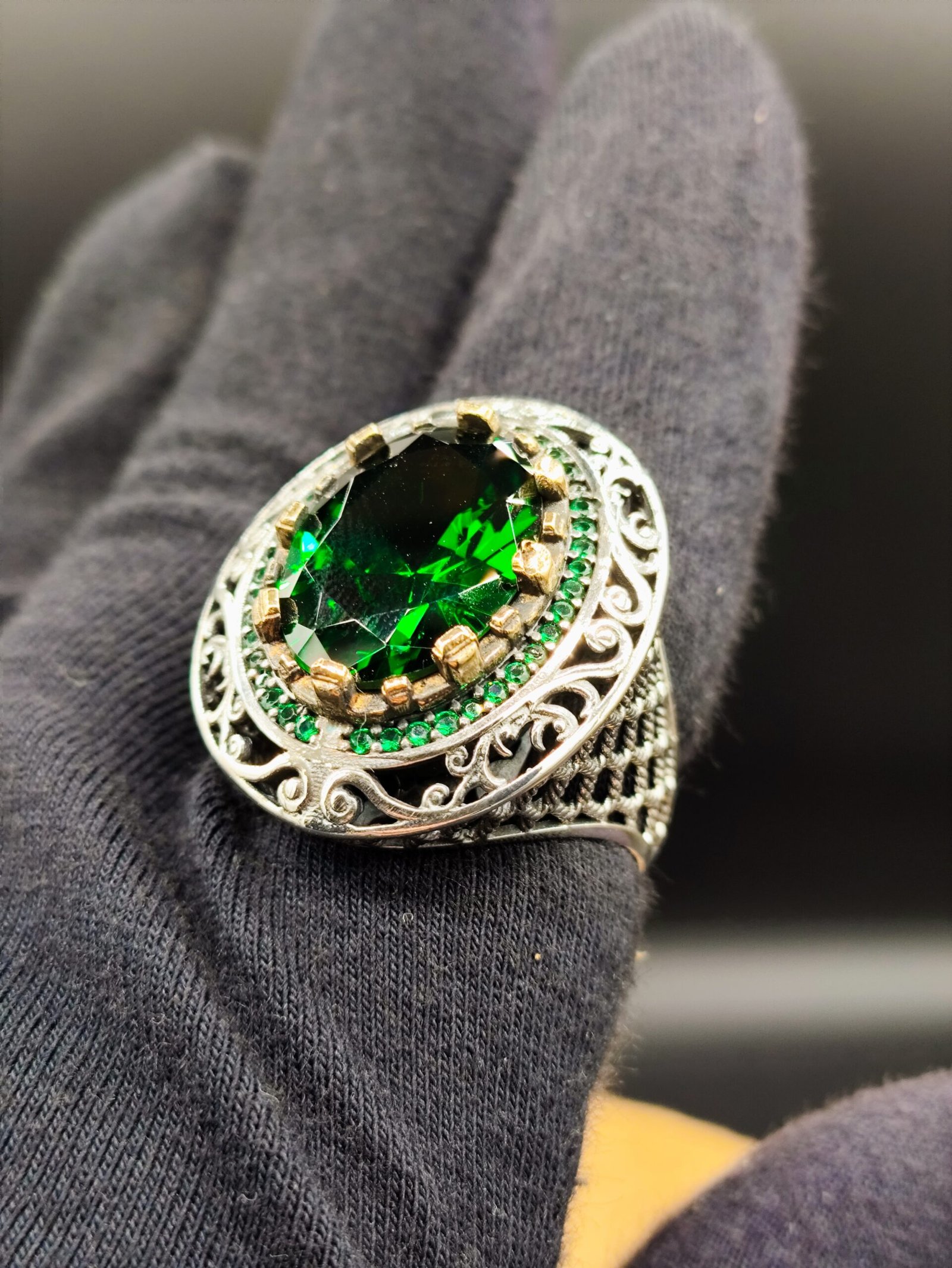 21 Gram 925 Ayar Gümüş Yeşil Zirkon Taşlı Erkek Yüzük