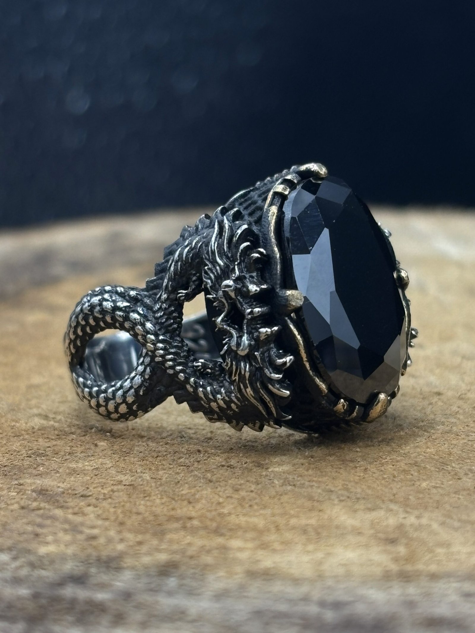 Siyah Oniks Taşlı Özel Tasarım 925 Ayar Gümüş Erkek Yüzük – 19 gr - Görsel 4