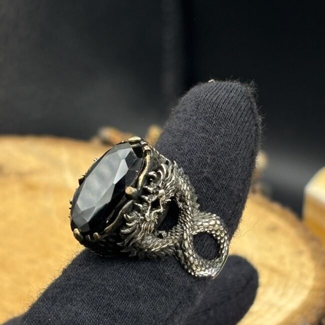 Siyah Oniks Taşlı Özel Tasarım 925 Ayar Gümüş Erkek Yüzük – 19 gr